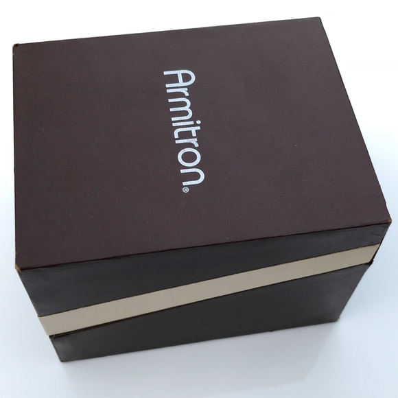 Armitron Now Women Watch Genuine Leather White Ban - Picture 8 of 8